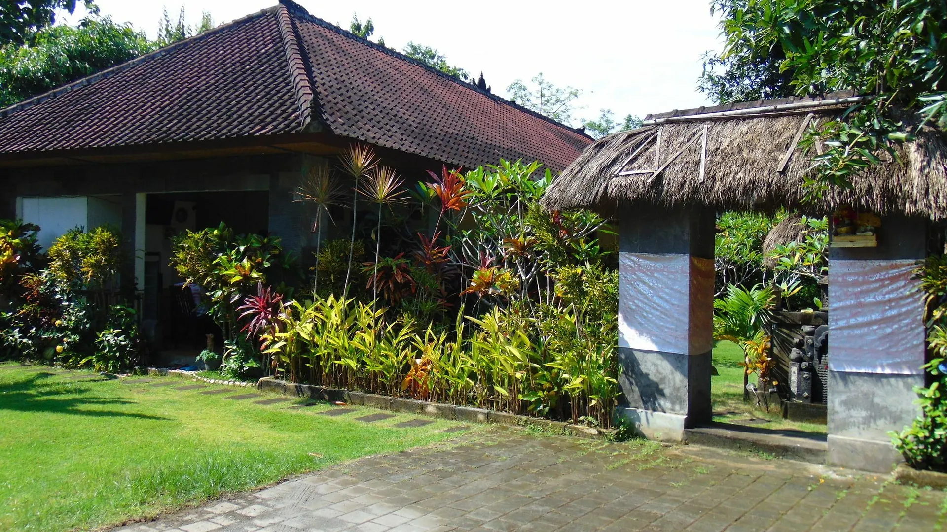 *** Hotel Balangan Cottage Kuta  Indonesia